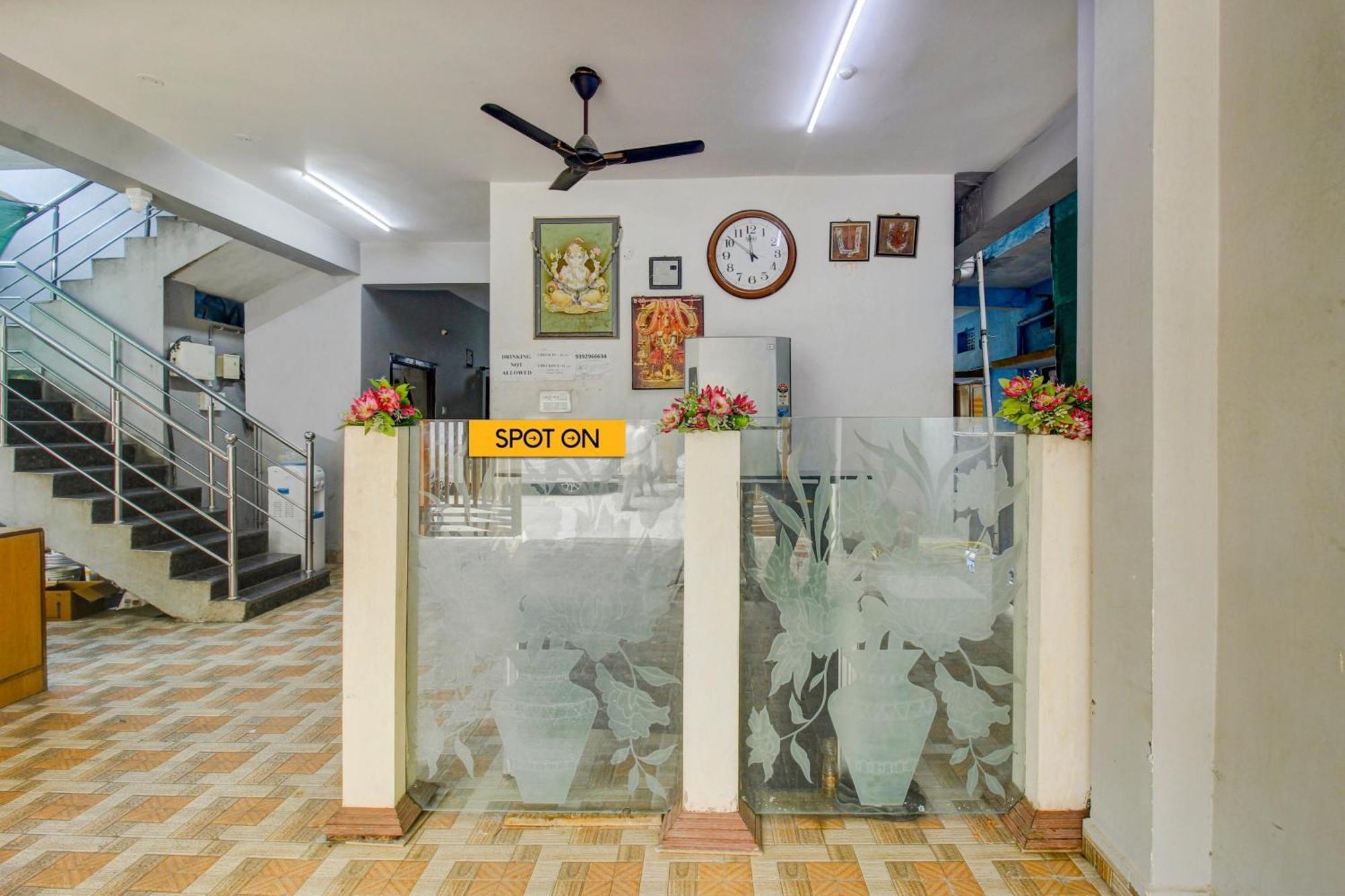 Hotel Spot On Sankalp Residency Hyderabad Esterno foto